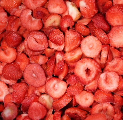 FZ Fruit - Strawberries Sliced 4+1 WV 30 lb | Walnut Creek Foods